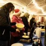 Lebendiger Adventskalender Impressionen Waffeln backen Lebendiger Adventskalender Impressionen Waffeln backen